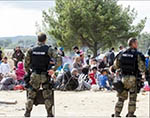 پولیس یونان منطقه مرزی را از وجود مهاجران تخلیه کرد